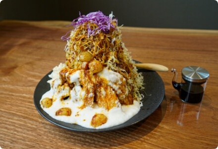 隆座の山かけとんてき