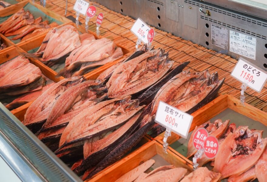 ヒモノ食堂 四日市店 店内