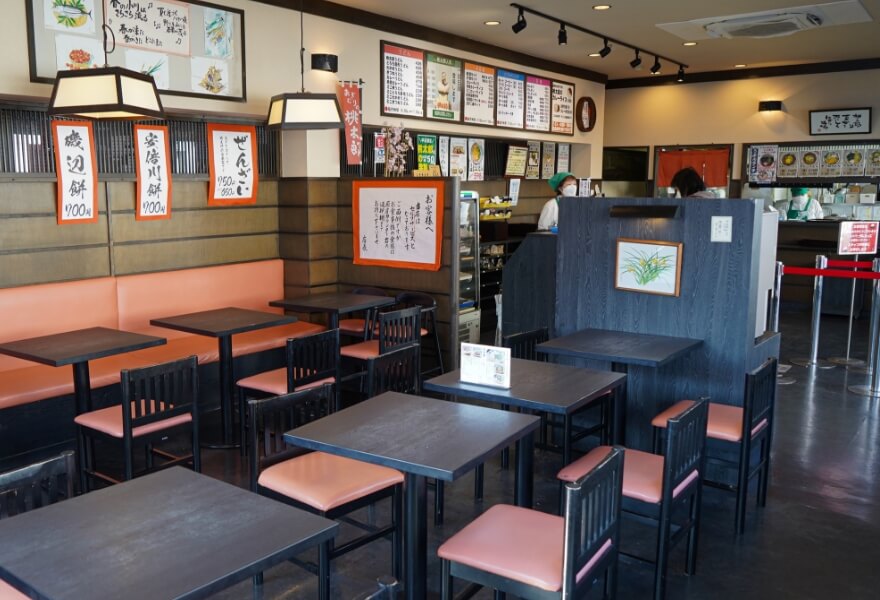 おにぎりの桃太郎 久保田本店 店内